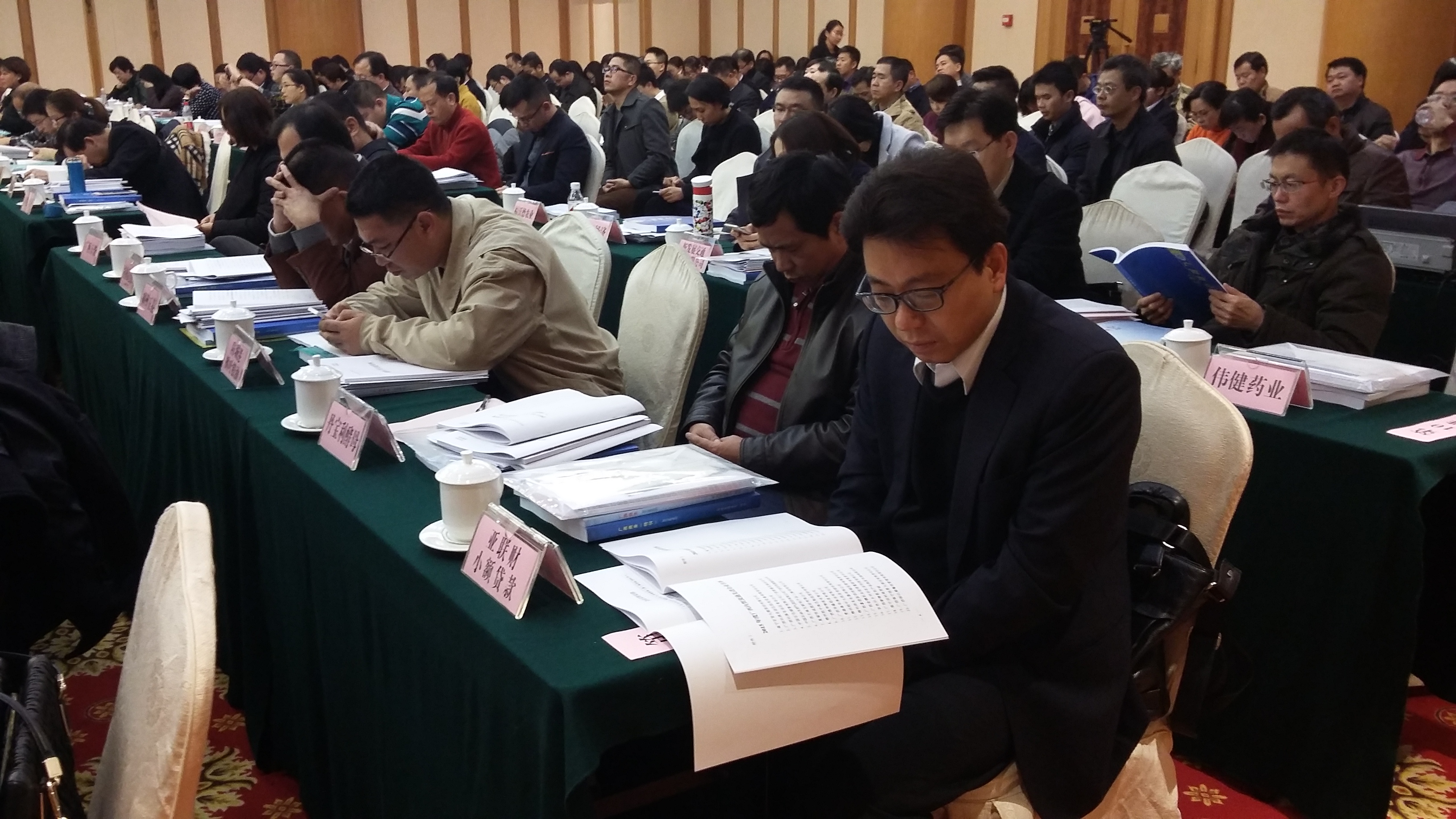 说明: 1052-16011QHQ01H.jpg (3264×1836)